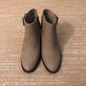 Sole Society Heeled Bootie - Taupe 5M